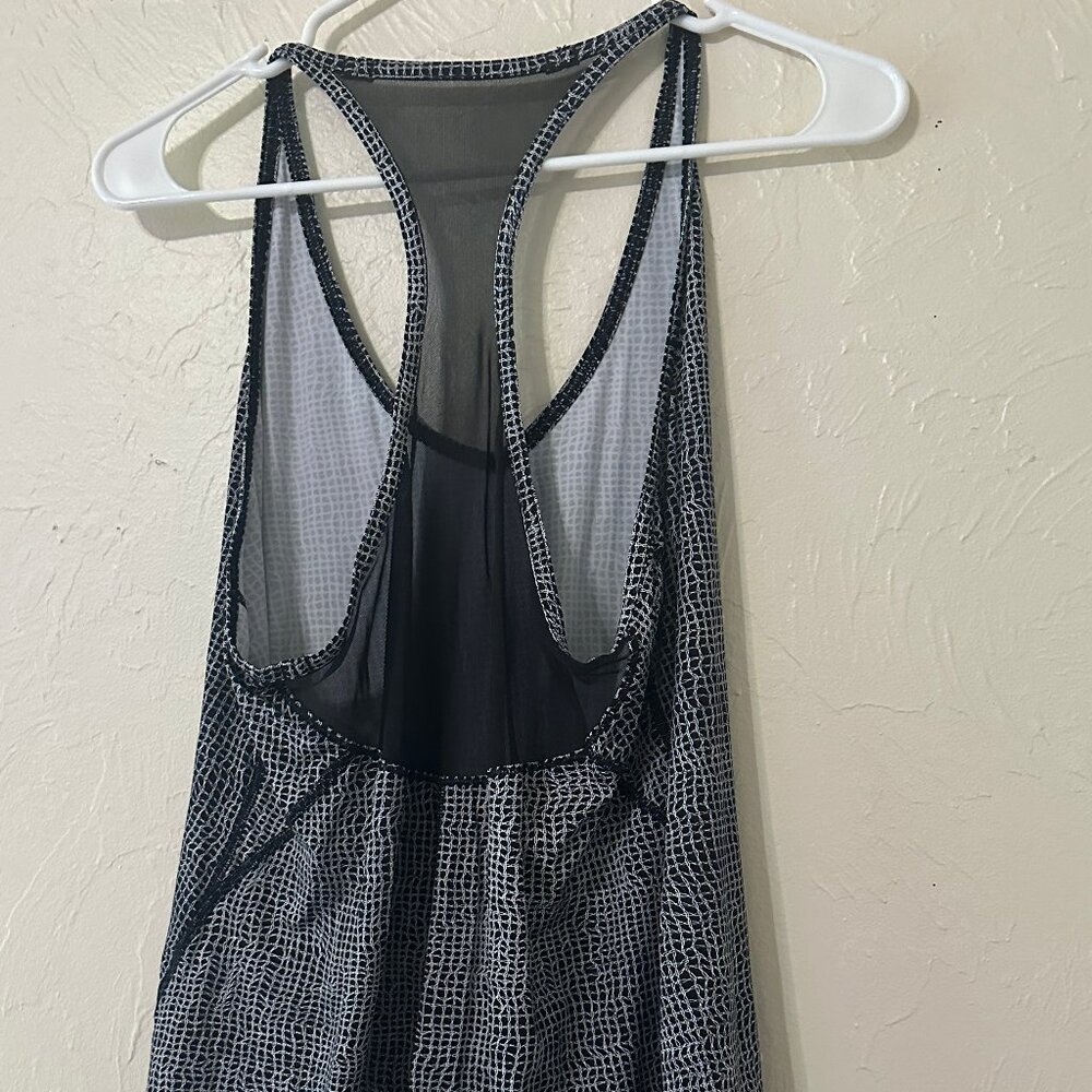 Lulemon tank
